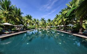 รอยัล ริเวอร์แคว รีสอร์ต แอนด์ สปา